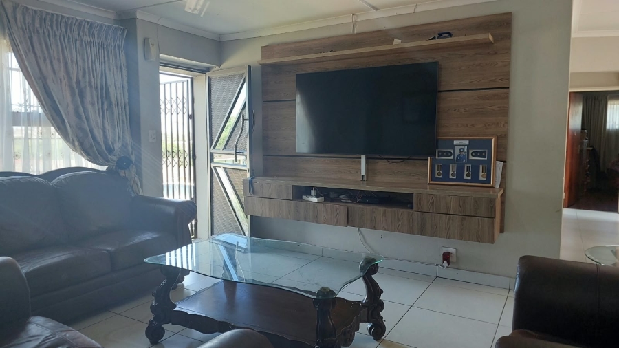 4 Bedroom Property for Sale in Haven Hills Eastern Cape